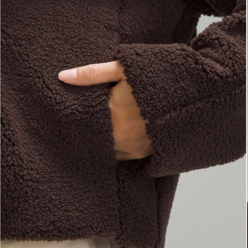 Lulemon Teddy Bear Dark Brown Sherpa Zip Jacket - Picture 9 of 9